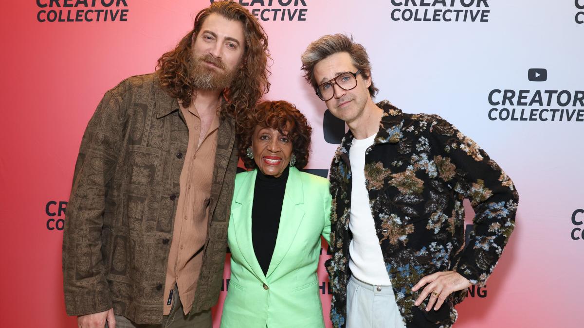 Rep. Waters photo with YouTube Creators